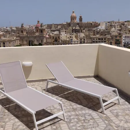 The Penthouse Flat-terrace&view